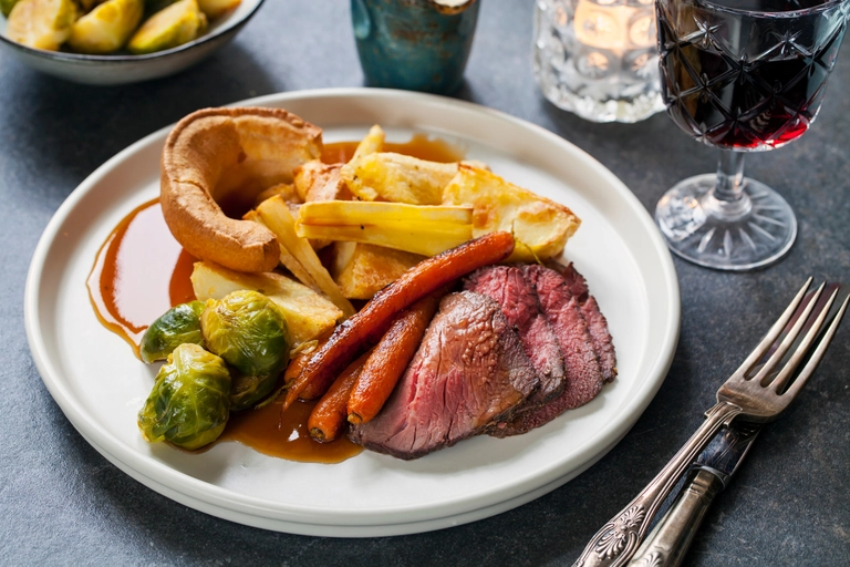 the-english-sunday-roast-a-culinary-tradition-rooted-in-history the-english-sunday-roast-a-culinary-tradition-rooted-in-history